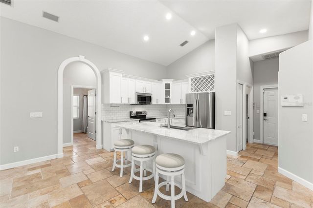 695 SALT LAKE DRIVE, Tarpon Springs, FL 34689