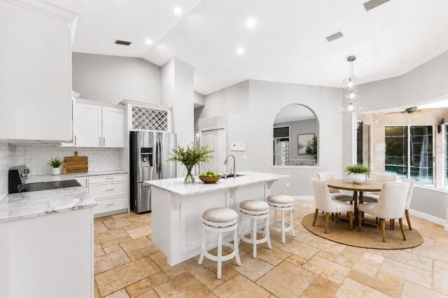 695 SALT LAKE DRIVE, Tarpon Springs, FL 34689