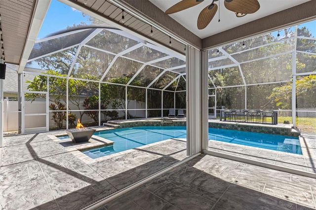 695 SALT LAKE DRIVE, Tarpon Springs, FL 34689