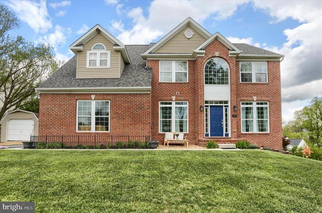 1080 CRANBERRY LN W, York, PA 17402