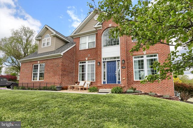 1080 CRANBERRY LN W, York, PA 17402