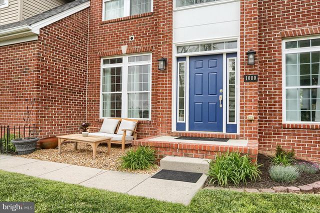 1080 CRANBERRY LN W, York, PA 17402