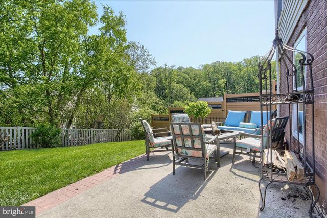 1080 CRANBERRY LN W, York, PA 17402