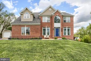 1080 CRANBERRY LN W, York, PA 17402