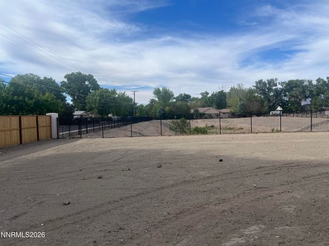 721 Rose Lane, Fernley, NV 89408