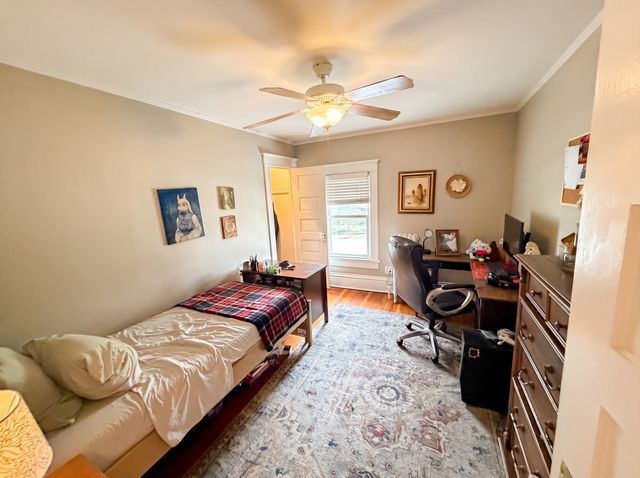 211 N Batavia Avenue, Batavia, IL 60510