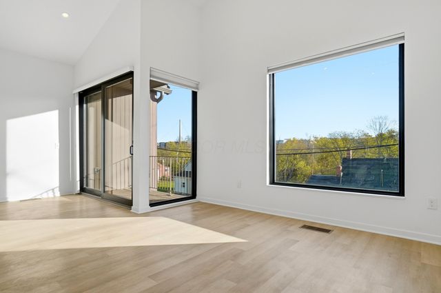 33 N Blacksmith Lane, Dublin, OH 43017