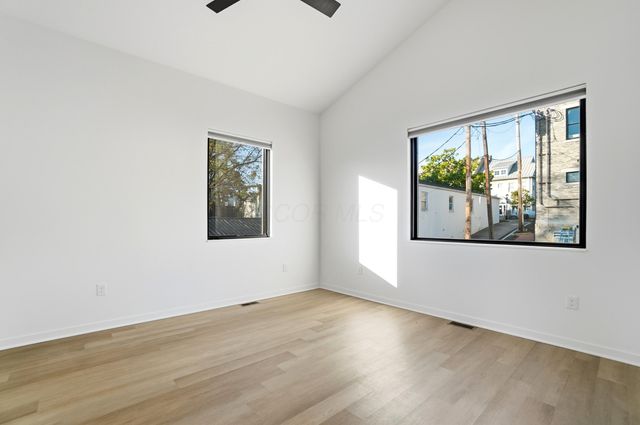 33 N Blacksmith Lane, Dublin, OH 43017