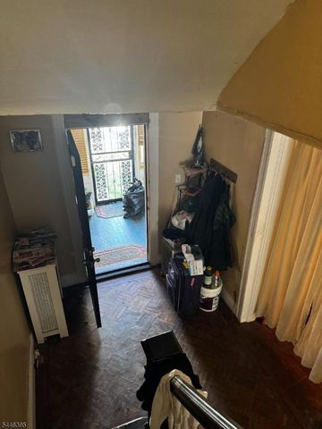 179 N Munn Ave, East Orange City, NJ 07017