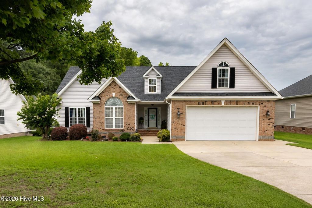 3520 Shadow Ridge Road N, Wilson, NC 27896
