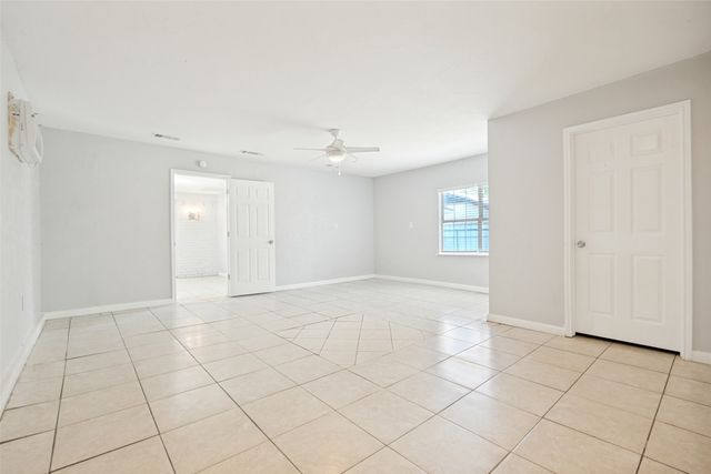 10406 Kinslow Drive, Dallas, TX 75217