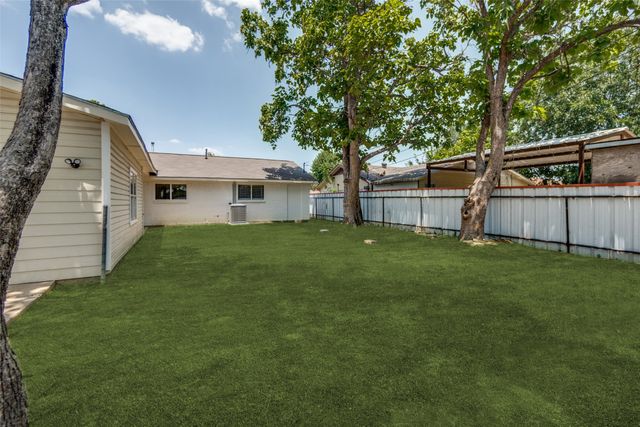 10406 Kinslow Drive, Dallas, TX 75217