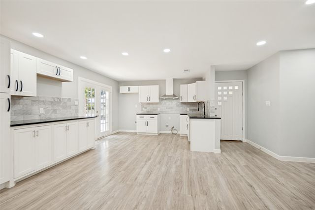10406 Kinslow Drive, Dallas, TX 75217