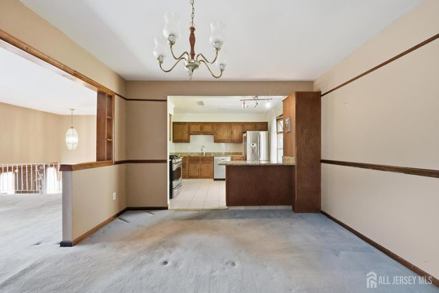 4 Walnut Street, Monroe, NJ 08831