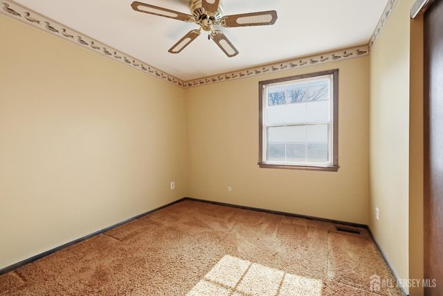 4 Walnut Street, Monroe, NJ 08831