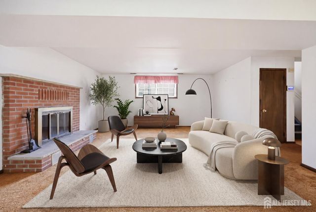 4 Walnut Street, Monroe, NJ 08831