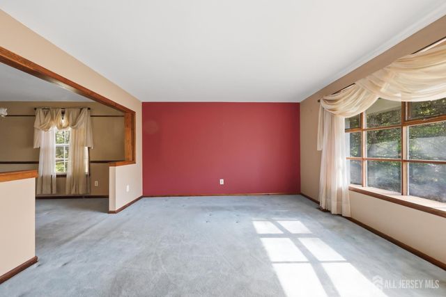 4 Walnut Street, Monroe, NJ 08831