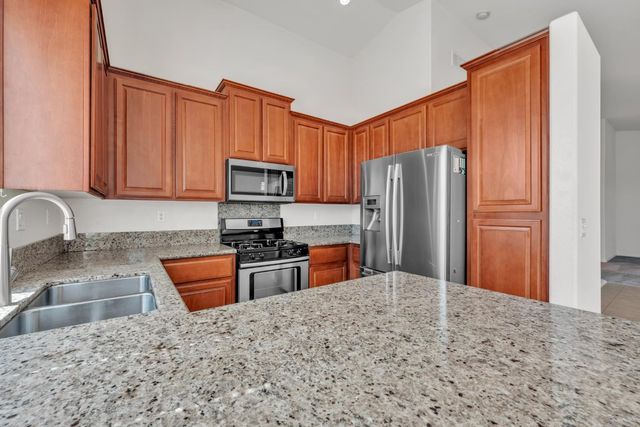 1992 Horseshoe Glen Cir, Folsom, CA 95630