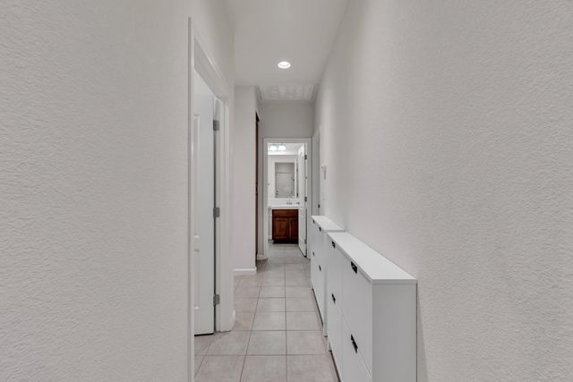 1992 Horseshoe Glen Cir, Folsom, CA 95630