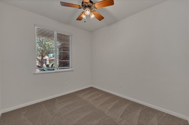 1992 Horseshoe Glen Cir, Folsom, CA 95630