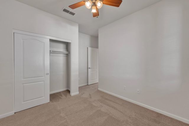 1992 Horseshoe Glen Cir, Folsom, CA 95630