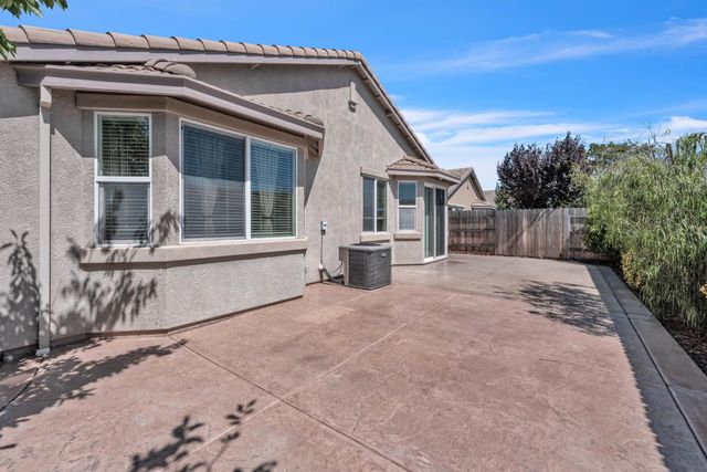 1992 Horseshoe Glen Cir, Folsom, CA 95630