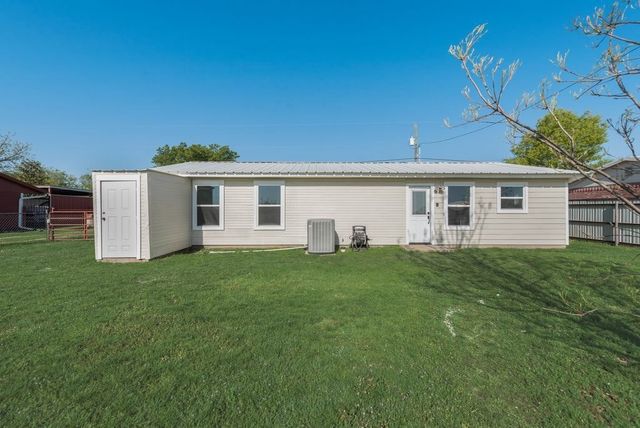550 Green Acres Road, Weatherford, TX 76088