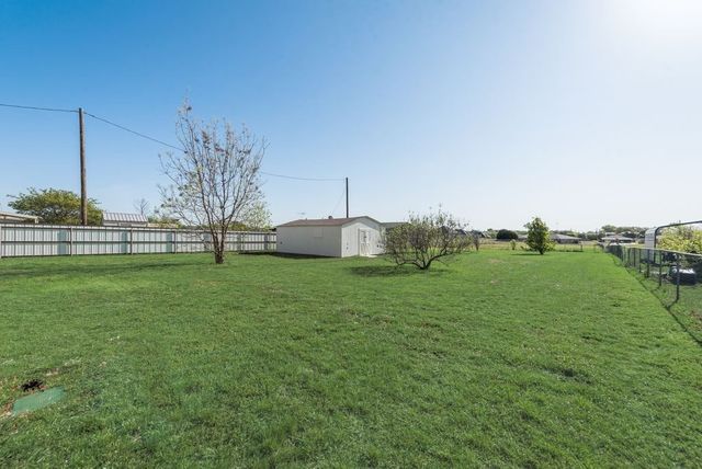 550 Green Acres Road, Weatherford, TX 76088