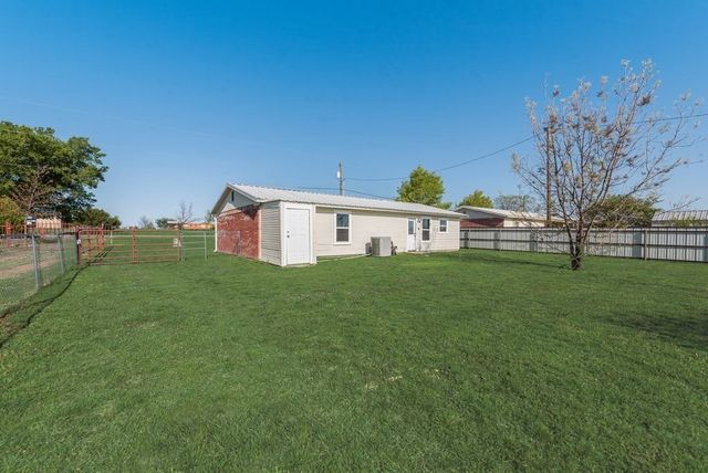 550 Green Acres Road, Weatherford, TX 76088
