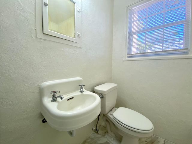 5009 Avenue G Ave A, Austin, TX 78751