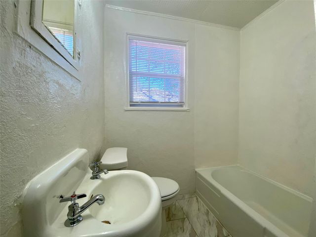 5009 Avenue G Ave A, Austin, TX 78751