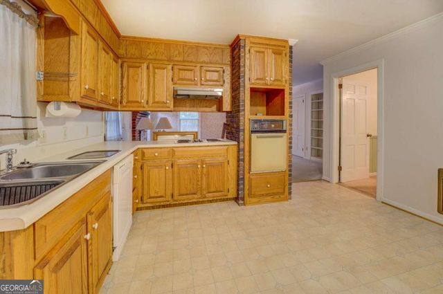 660 Kirkus Drive SE, Conyers, GA 30094