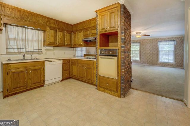 660 Kirkus Drive SE, Conyers, GA 30094
