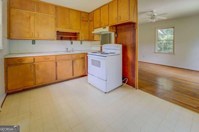 660 Kirkus Drive SE, Conyers, GA 30094
