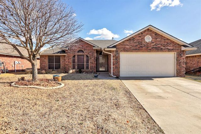 3900 Notting Hill Drive, Moore, OK 73160