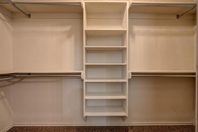 3900 Notting Hill Drive, Moore, OK 73160