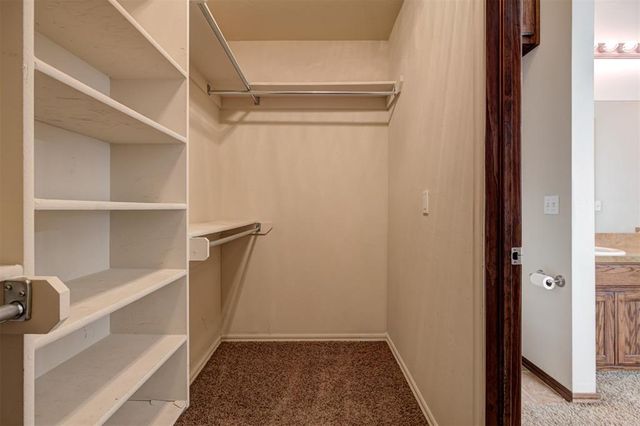 3900 Notting Hill Drive, Moore, OK 73160