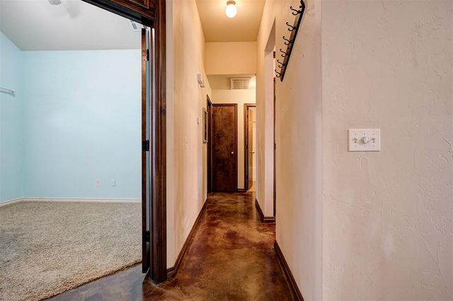 3900 Notting Hill Drive, Moore, OK 73160