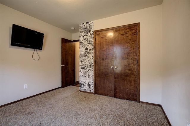 3900 Notting Hill Drive, Moore, OK 73160