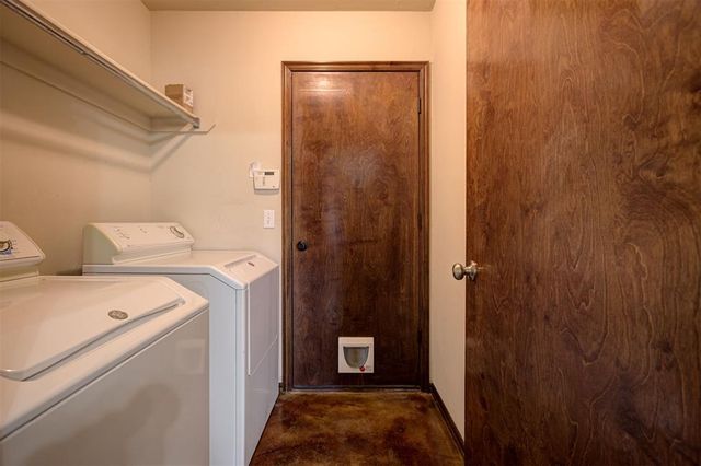 3900 Notting Hill Drive, Moore, OK 73160