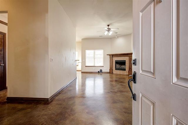 3900 Notting Hill Drive, Moore, OK 73160