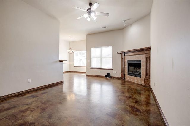 3900 Notting Hill Drive, Moore, OK 73160