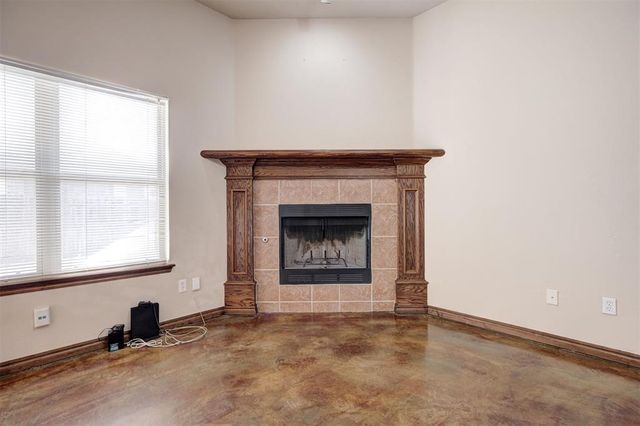 3900 Notting Hill Drive, Moore, OK 73160