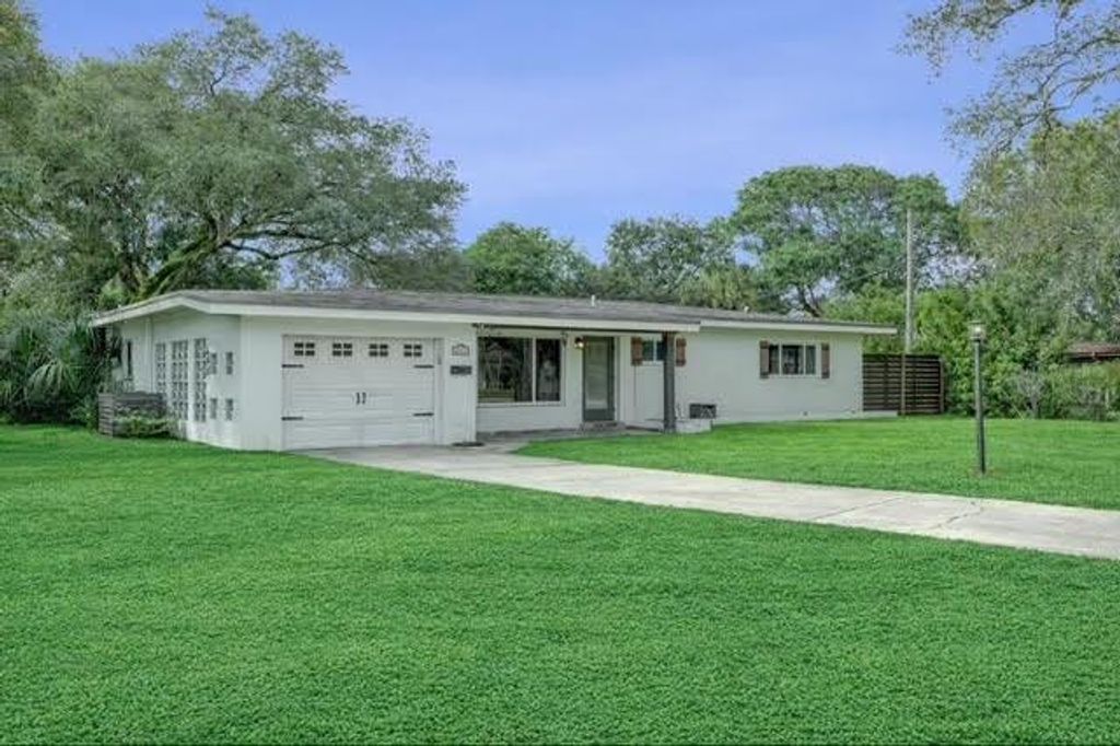 1571 Riverland Road, Fort Lauderdale, FL 33312