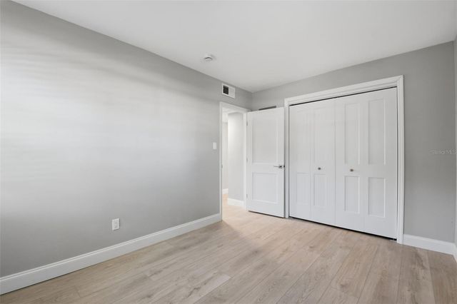 405 SHORE DRIVE E, Oldsmar, FL 34677