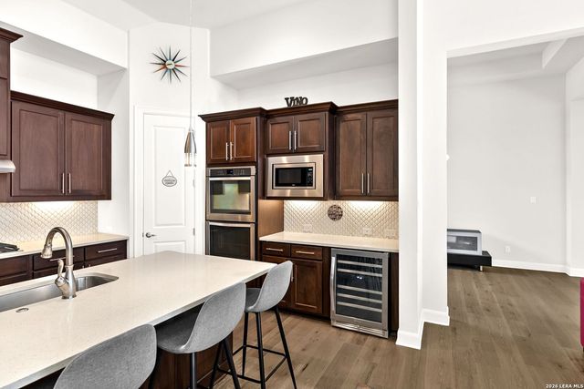 515 Talmadge Ln, Shavano Park, TX 78249