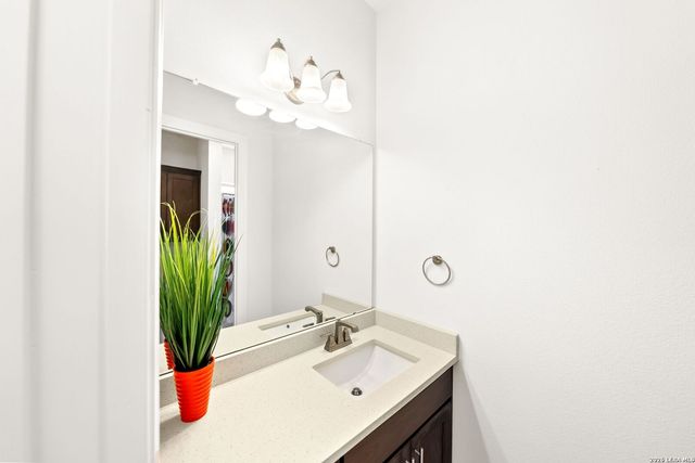 515 Talmadge Ln, Shavano Park, TX 78249