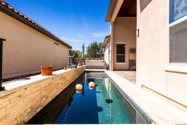 515 Talmadge Ln, Shavano Park, TX 78249