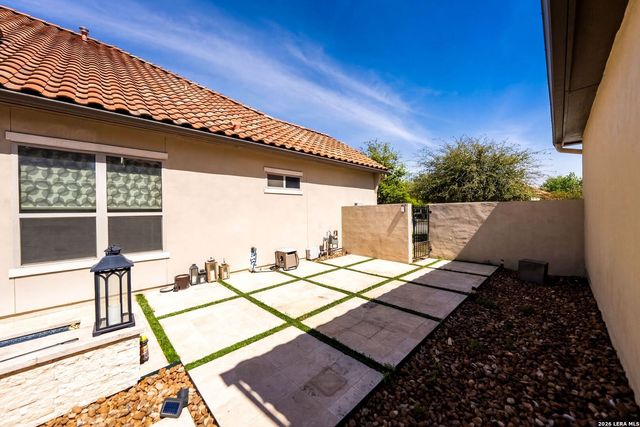 515 Talmadge Ln, Shavano Park, TX 78249