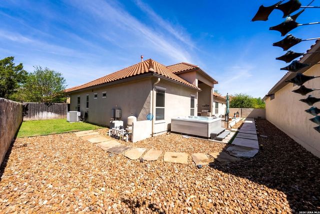 515 Talmadge Ln, Shavano Park, TX 78249